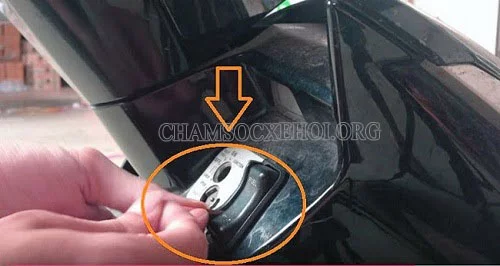 mở cốp air blade đúng cách