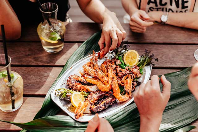 Thưởng thức những món ăn hải sản thơm ngon vào mùa lễ hội cuối năm 2020 tại Miền Nam