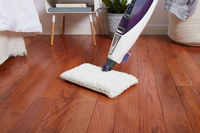 Làm sạch sàn gỗ hiệu quả, tiết kiệm thời gian