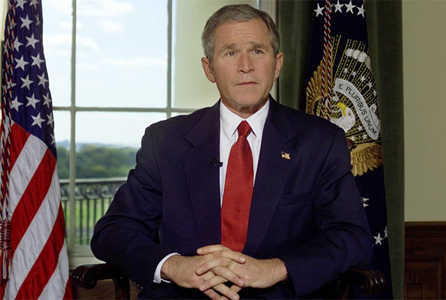 George W. Bush đắc cử Tổng thống Mỹ vào năm 2001