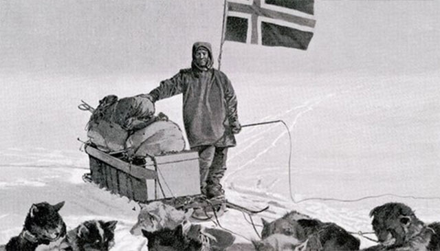 Amundsen là người đầu tiên đặt chân đến Nam Cực vào năm 1911