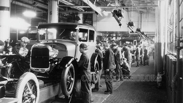 Công nhân tại nhà máy Ford Motor Company tại Michigan (Mỹ), năm 1928