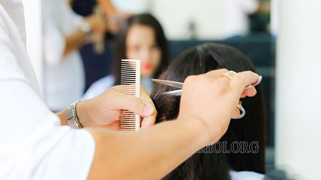 Mẹo xả xui “cắt tóc”
