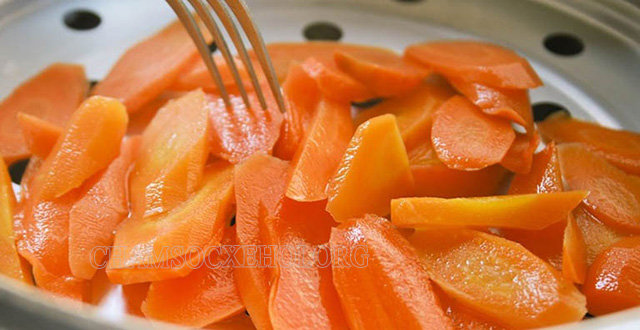 Ăn cà rốt chín để dễ tiêu hóa