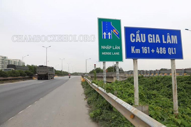 Đường quốc lộ (QL) là một hệ thống đường bộ quan trọng tại Việt Nam